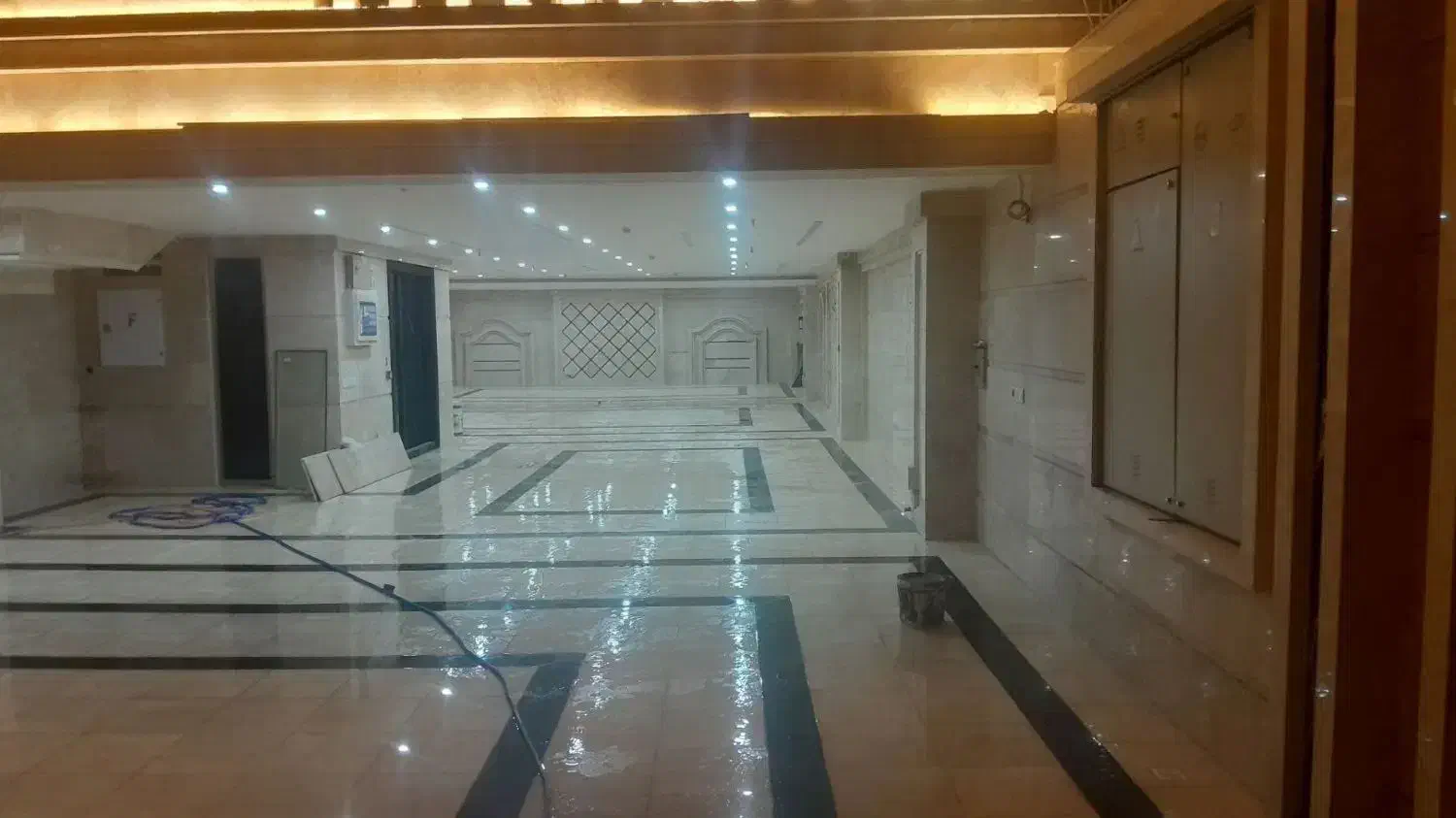 کف ساب ، کف سابی ، سنگ ساب و ایزوگام|خدمات نظافت|اهواز, حصیرآباد|دیوار