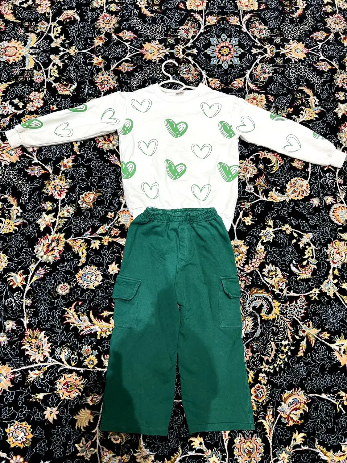 لباس بچگانه|کفش و لباس بچه|بافق, |دیوار