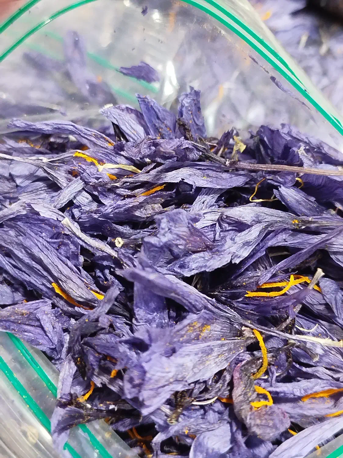 گلبرگهای خشک شده زعفران|خوردنی و آشامیدنی|نورآباد, |دیوار