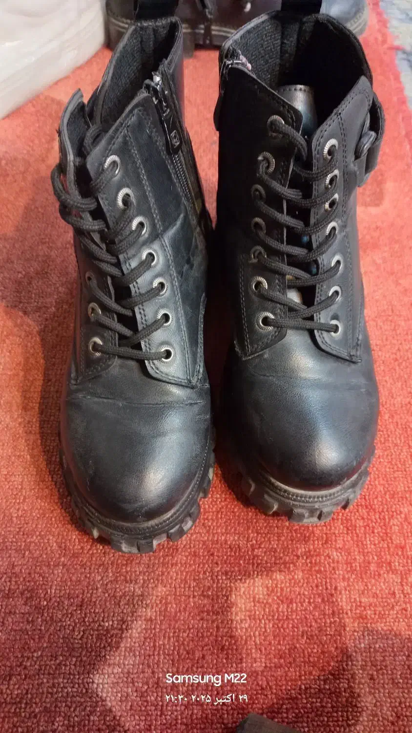 نیم بوت دخترانه در حد نو|کیف، کفش، کمربند|سنندج, |دیوار