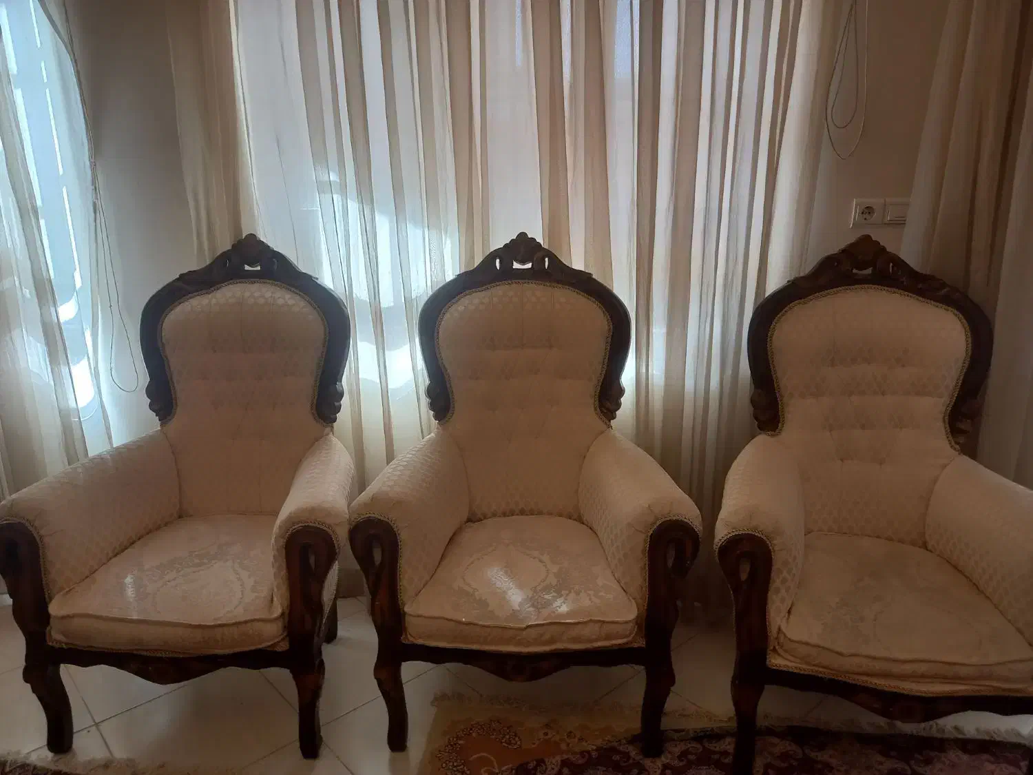 مبل|مبلمان خانگی و میز عسلی|نیشابور, گمنام غربی|دیوار