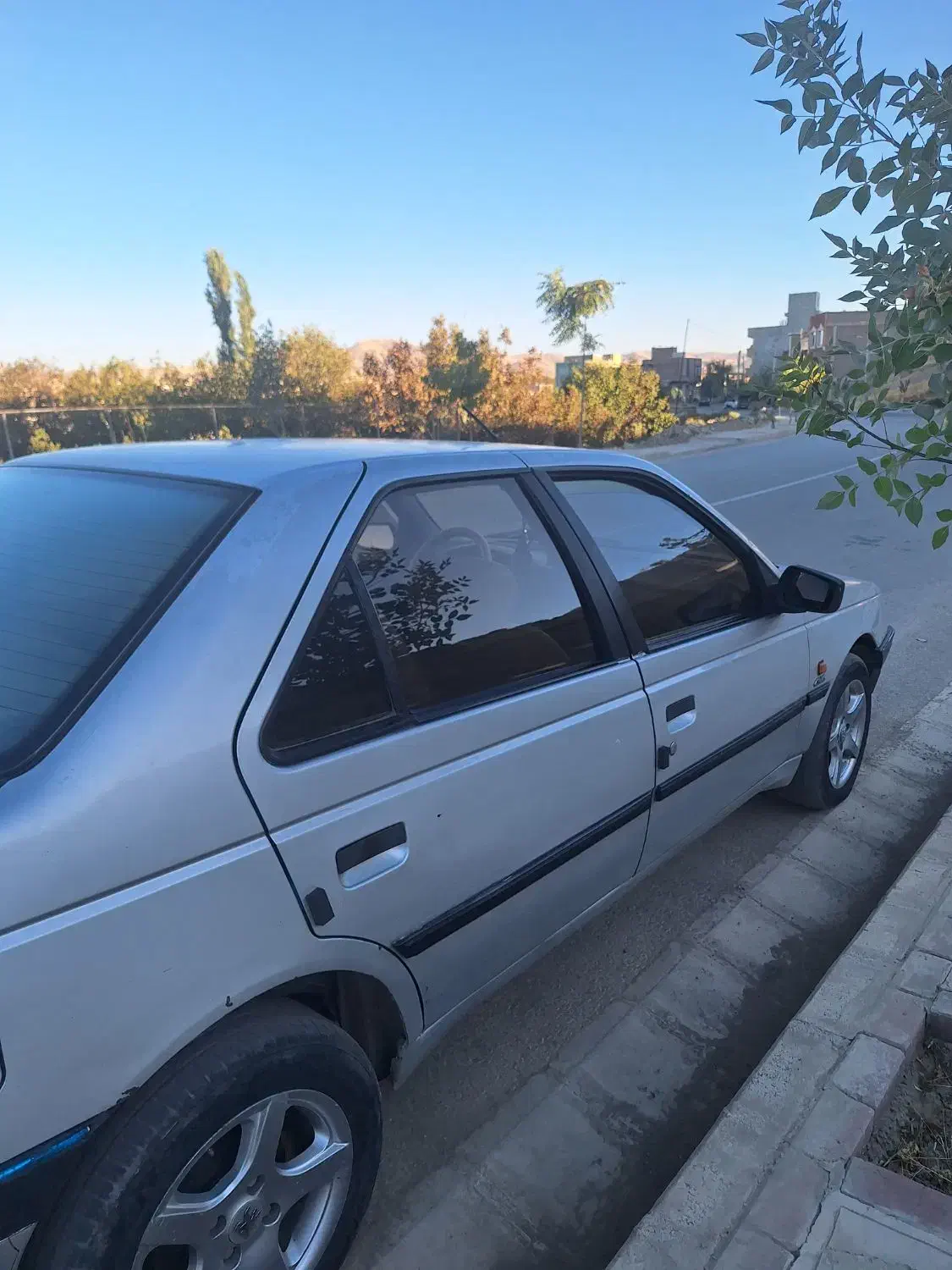 پژو 405 دوگانه GLX مدل 89 نقره‌ای|خودرو سواری و وانت|بوکان, |دیوار