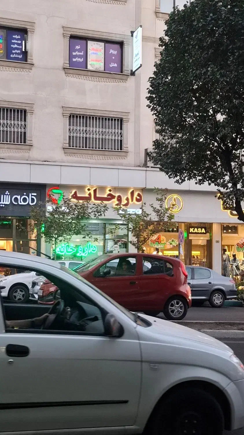 آرارات/ ۱۴۰متر مغازه تجاری/بر خیابان اصلی|اجارهٔ مغازه و غرفه|تهران, ونک|دیوار