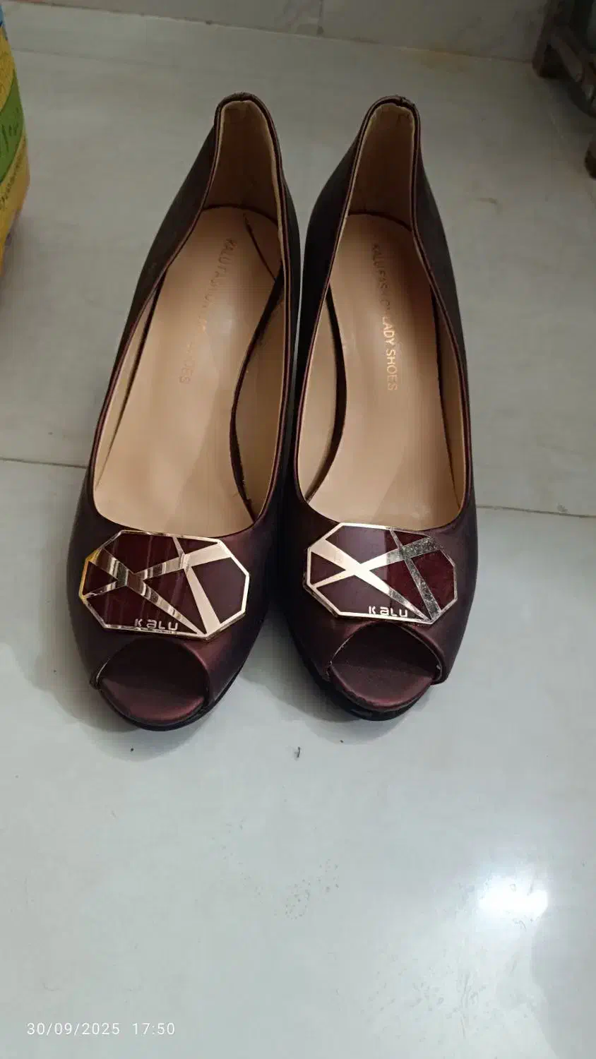 کفش مارک زنانه ۳۵۰۰۰۰|کیف، کفش، کمربند|قوچان, |دیوار