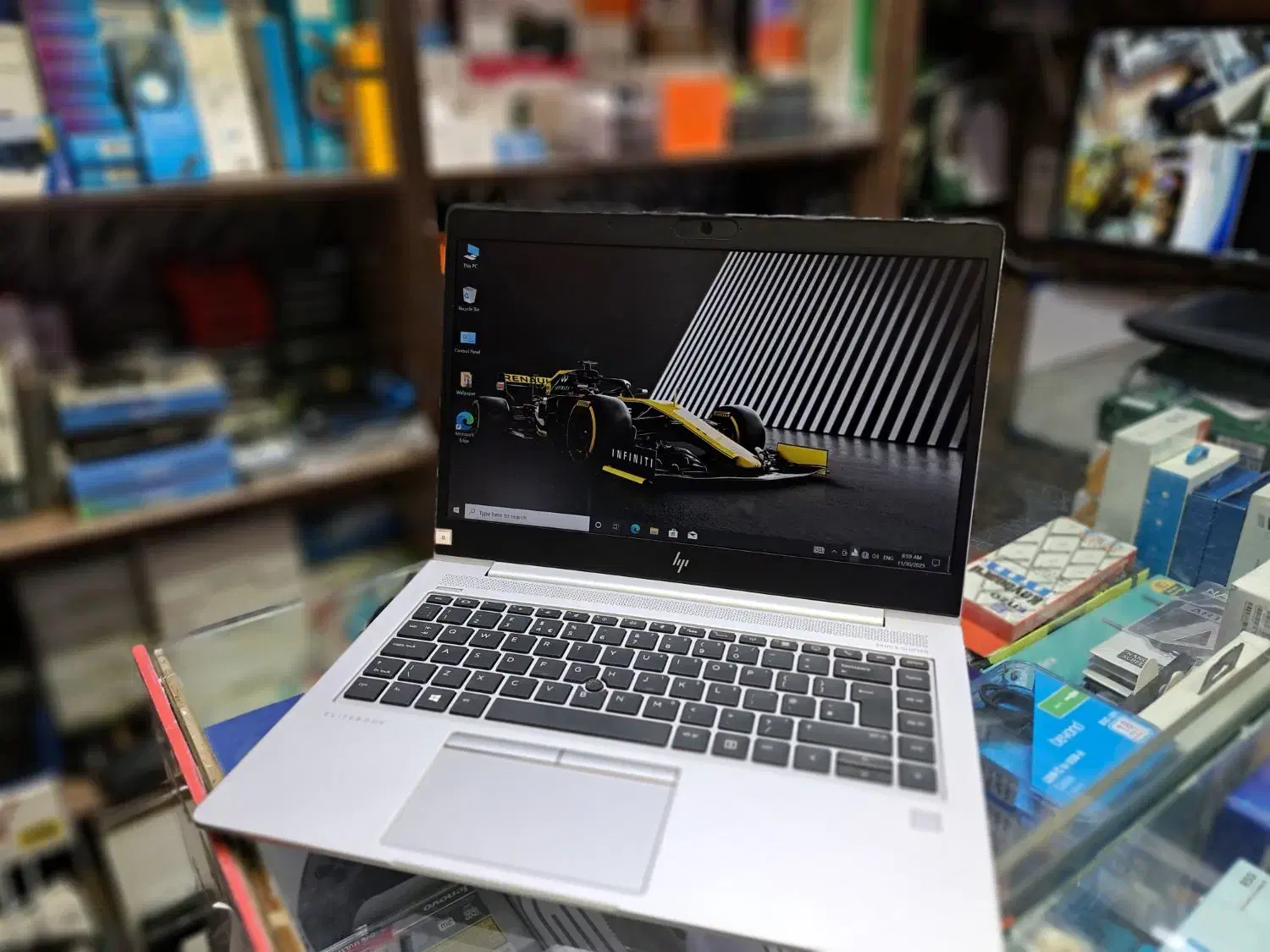 اچ پی نسل هشت با گرافیک مجزا (استوک برتر)|رایانه همراه|کرمانشاه, |دیوار