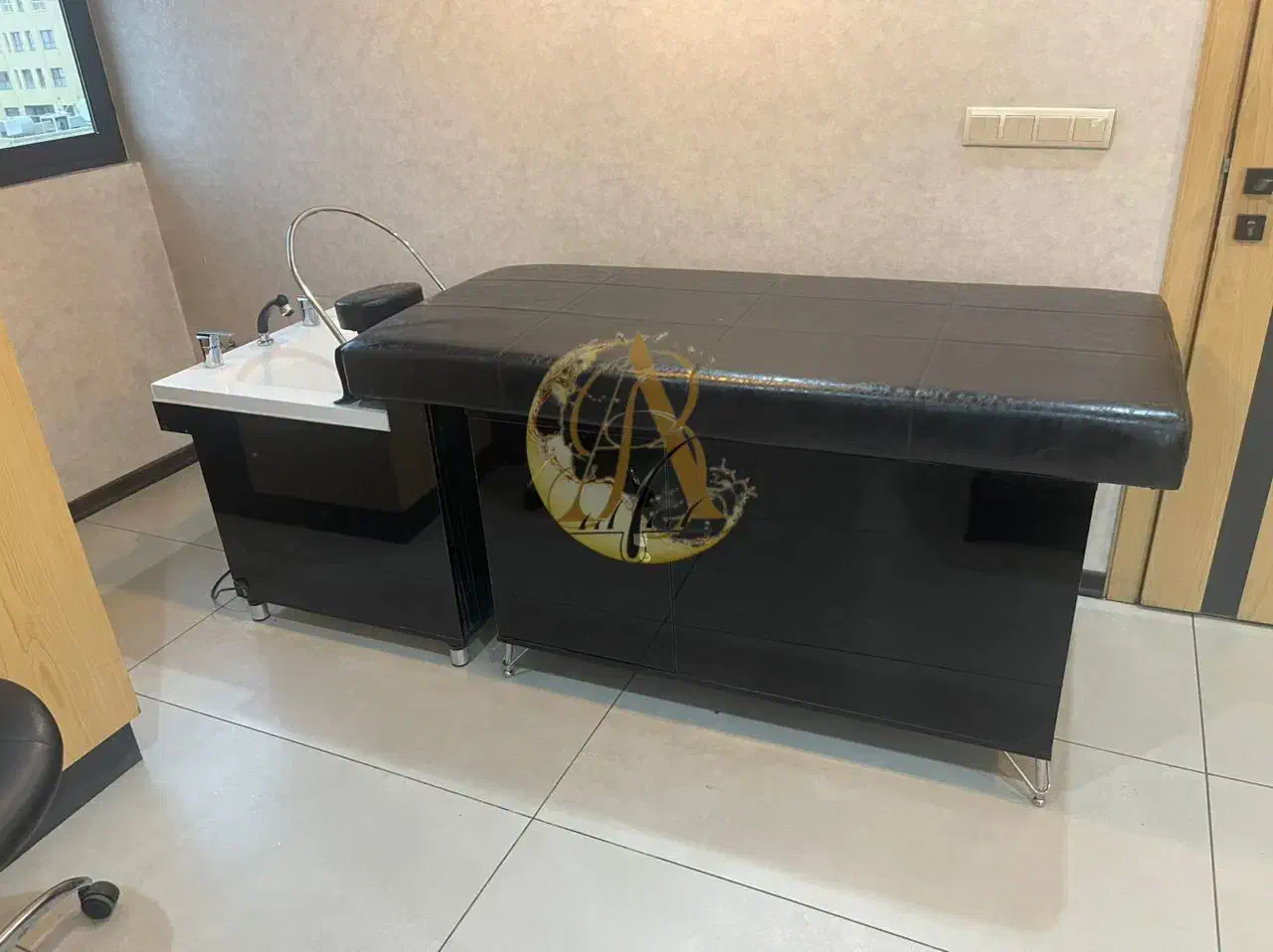 تخت چندکاره اسکالپ، فشیال، ماساژ و سرشور|خدمات آرایشگری و زیبایی|اصفهان, باغ زرشک|دیوار