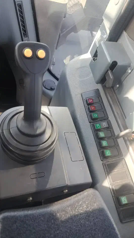 راننده لودرم|خدمات پیشه و مهارت|چاه داد خدا, |دیوار