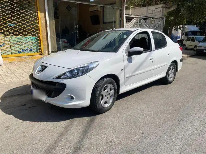 ۲۰۷ صندوقدار مدل۹۸|خودرو سواری و وانت|مشهد, دانشجو|دیوار