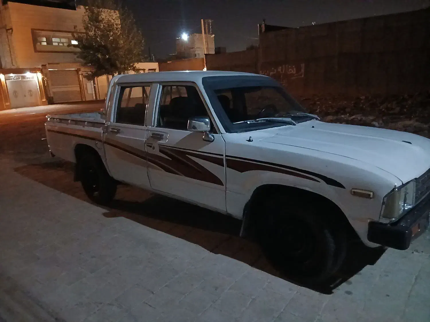 تویوتا دوکابین هایلوکس ۸۳|خودرو سواری و وانت|کاشمر, |دیوار