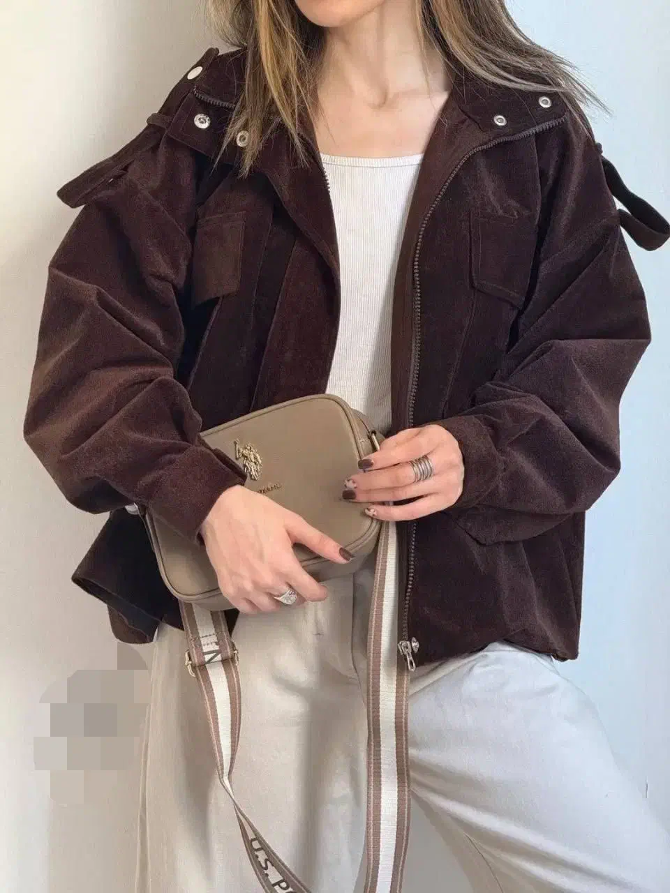 بامبر مخمل کبریتی|لباس|ورامین, ورامین|دیوار