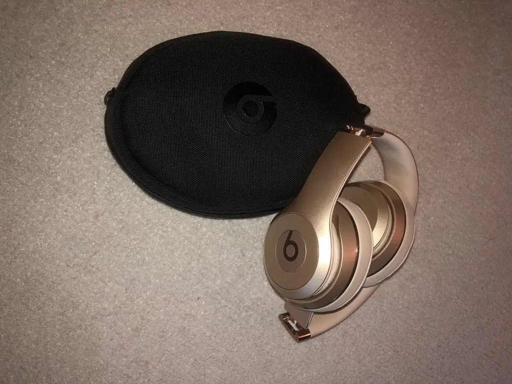 هدفون Beats Solo 3|پخشکننده همراه|اصفهان, بهارستان (مخابرات)|دیوار