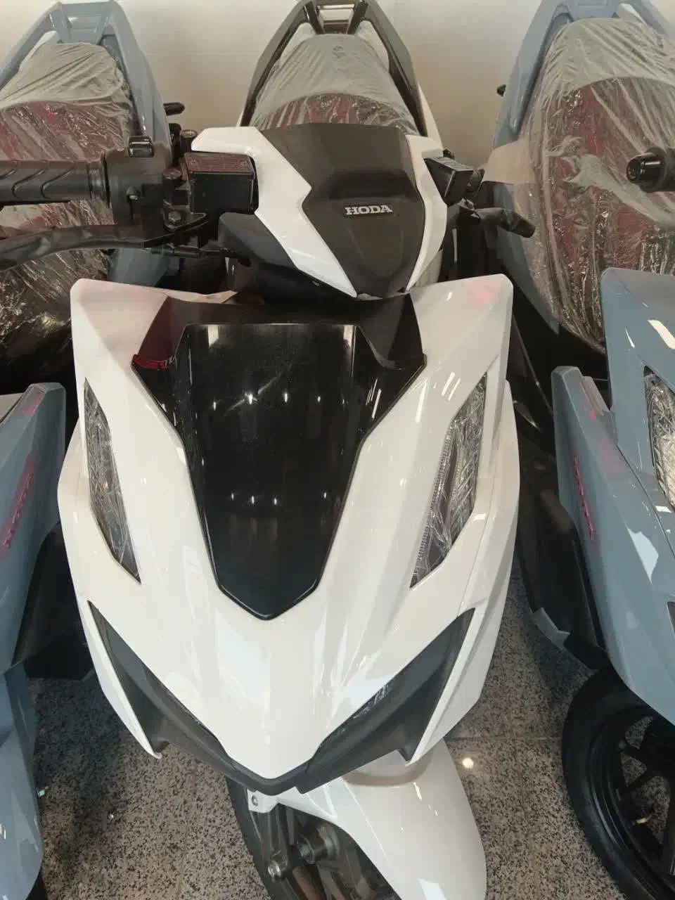 کلیک ch. 170|موتورسیکلت|برخوار, |دیوار