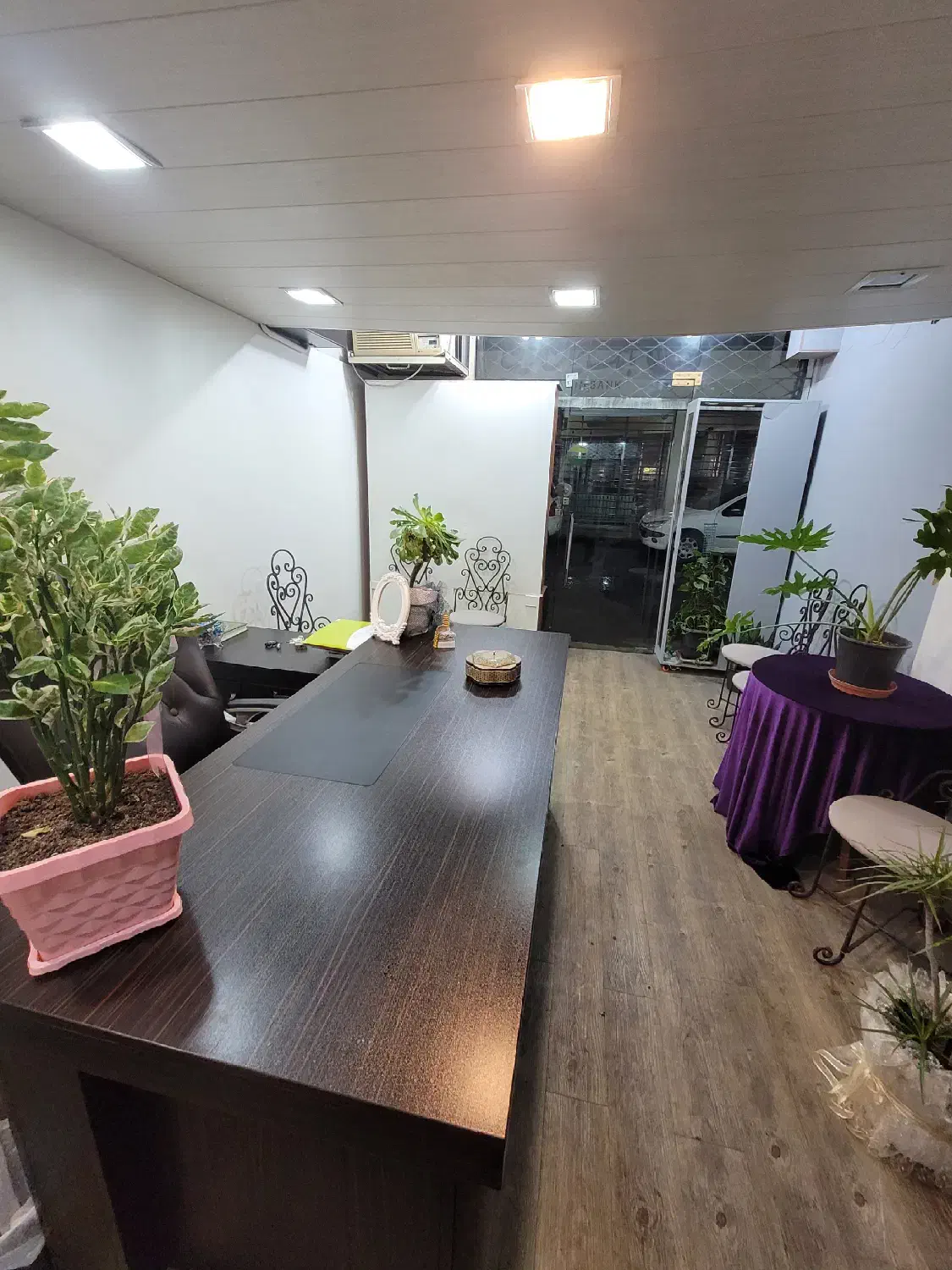 اجاره مغازه 25 متری بالکن دار با امتیازات در تختی|اجارهٔ مغازه و غرفه|رشت, سعدی (تختی)|دیوار