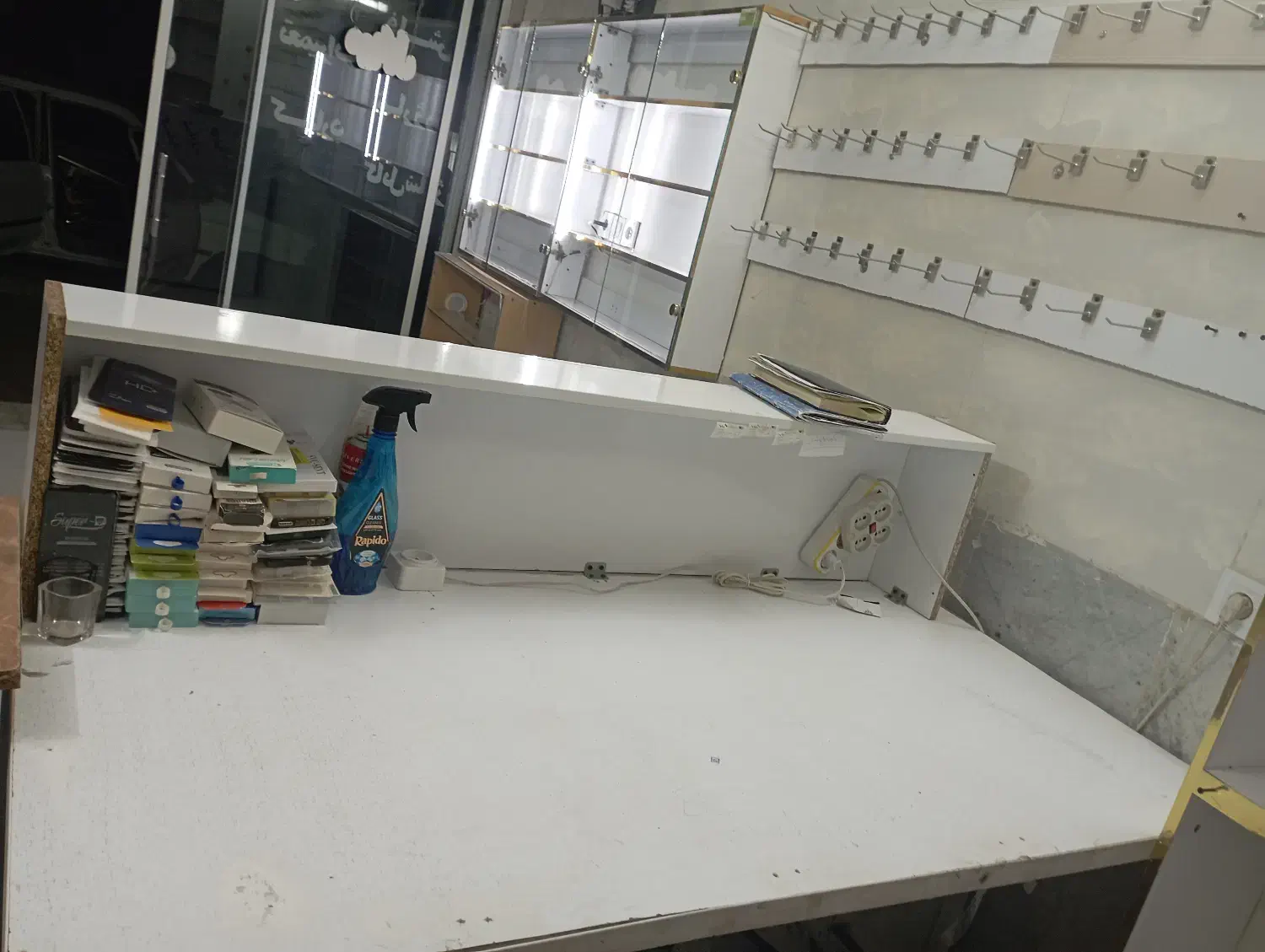 فروش قفسه ویترین ام دی آف|فروشگاه و مغازه|تربت جام, امام|دیوار