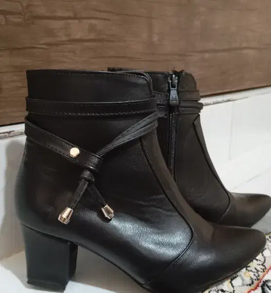 نیم بوت شیک ونو|کیف، کفش، کمربند|بروجرد, |دیوار