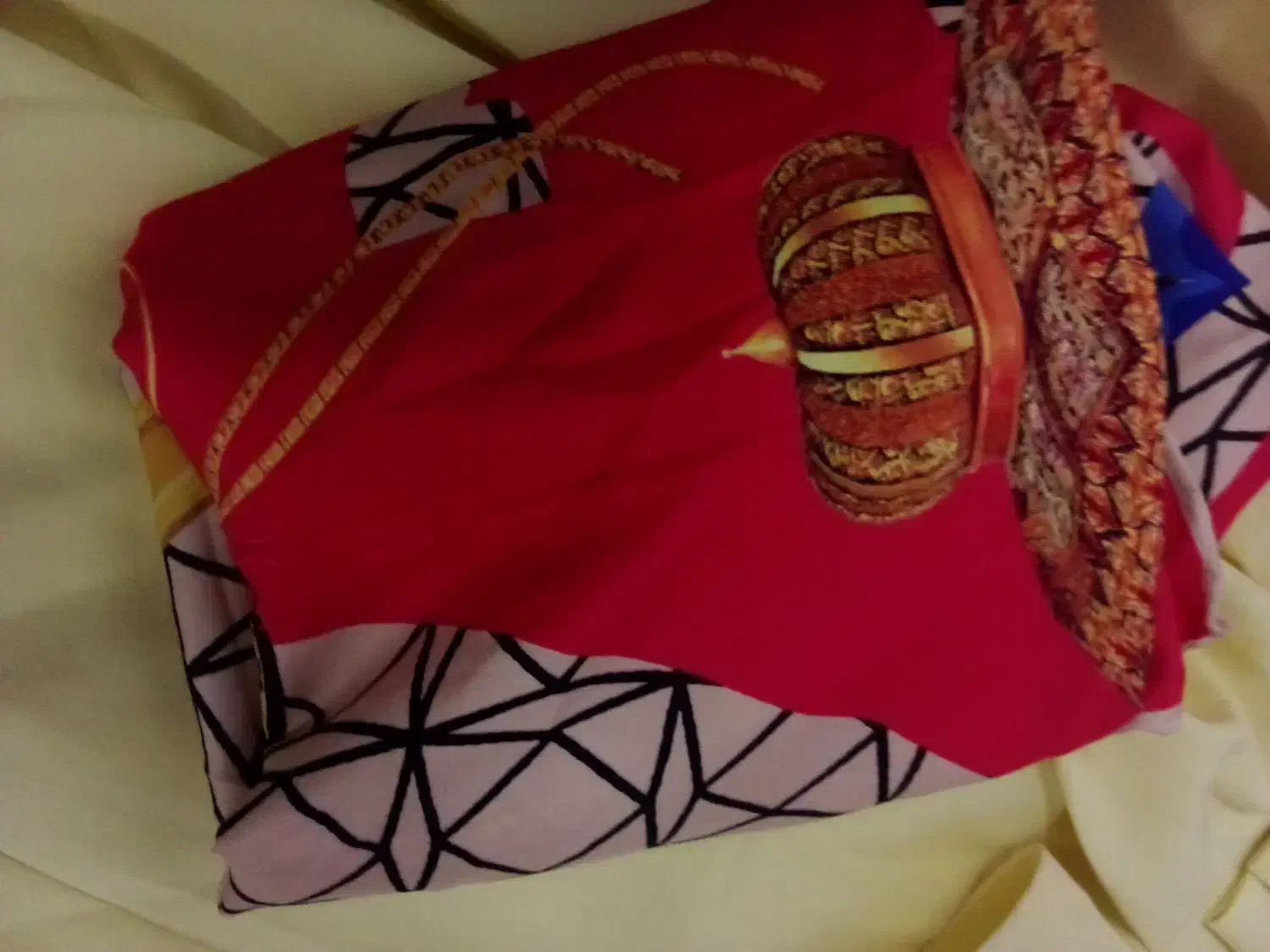 لباس و روسری نو|لباس|قم, نوبهار|دیوار