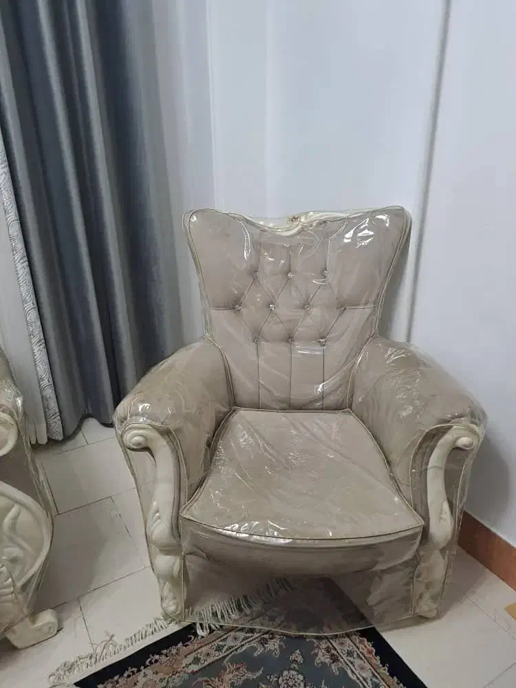 مبل راحتی چوبی|مبلمان خانگی و میز عسلی|رشت, باهنر|دیوار