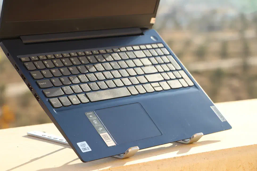 لپ تاپ تاچ lenovo ideapad/نسل۱۰/رم۸/هاردSSDباضمانت|رایانه همراه|شیراز, شهرک گلستان|دیوار