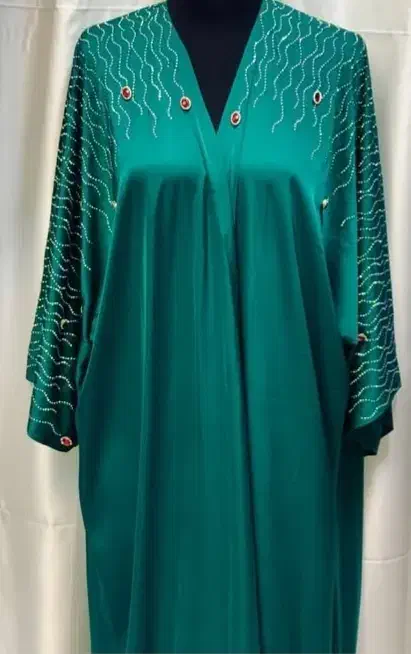 عبا ساتن اماراتی سنگ‌کاری شده|لباس|کارون, |دیوار