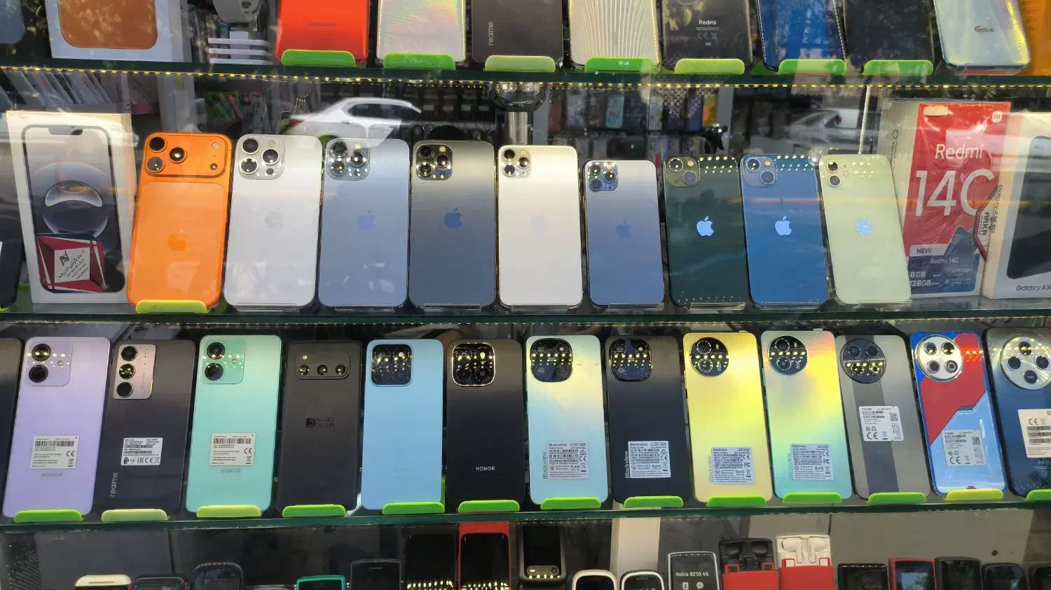 مرجع تخصصی آیفون های اصلی و فول کپی|موبایل|شیراز, زند|دیوار