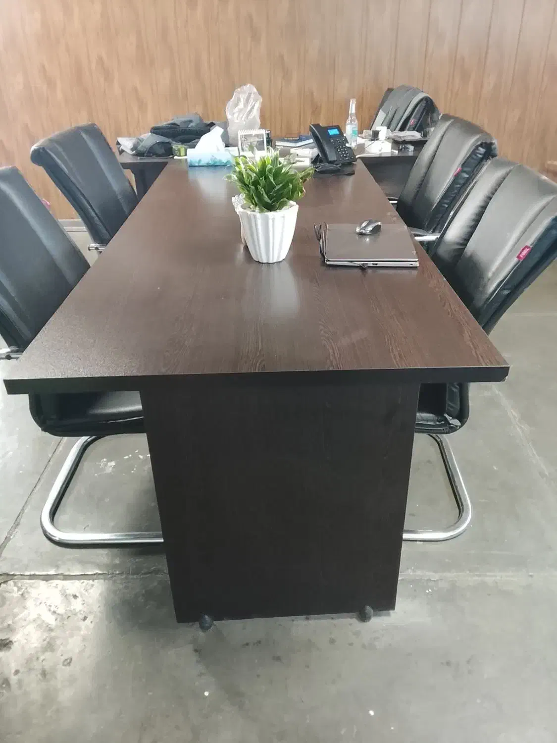میز مدیریت و میز کنفرانس در حد|مبلمان اداری|نظرآباد, فخر ایران|دیوار