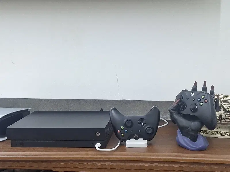XBOX ONE X 1T|کنسول، بازی ویدئویی و آنلاین|بندرعباس, |دیوار