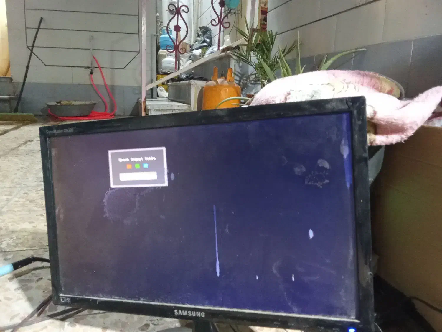 سالم    صفحه نمایش لکه داره|تلویزیون و پروژکتور|برازجان, |دیوار