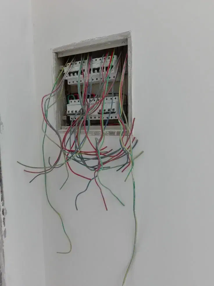 برقکار برقکشی نور پردازی ساختمان|خدمات پیشه و مهارت|ملایر, |دیوار