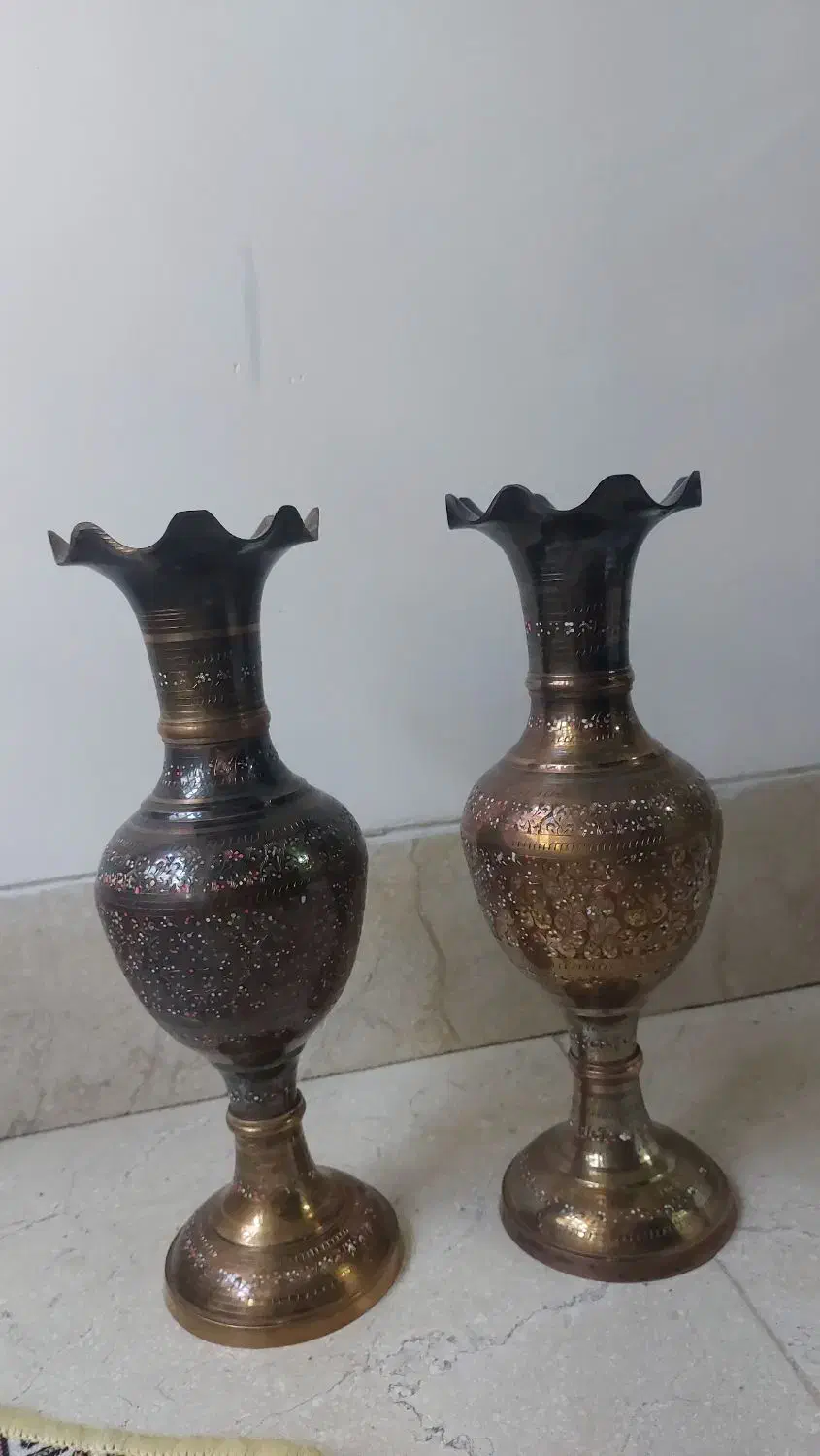 جفت گلدان برنجی قدیمی|مجسمه، تندیس، ماکت|یزد, |دیوار