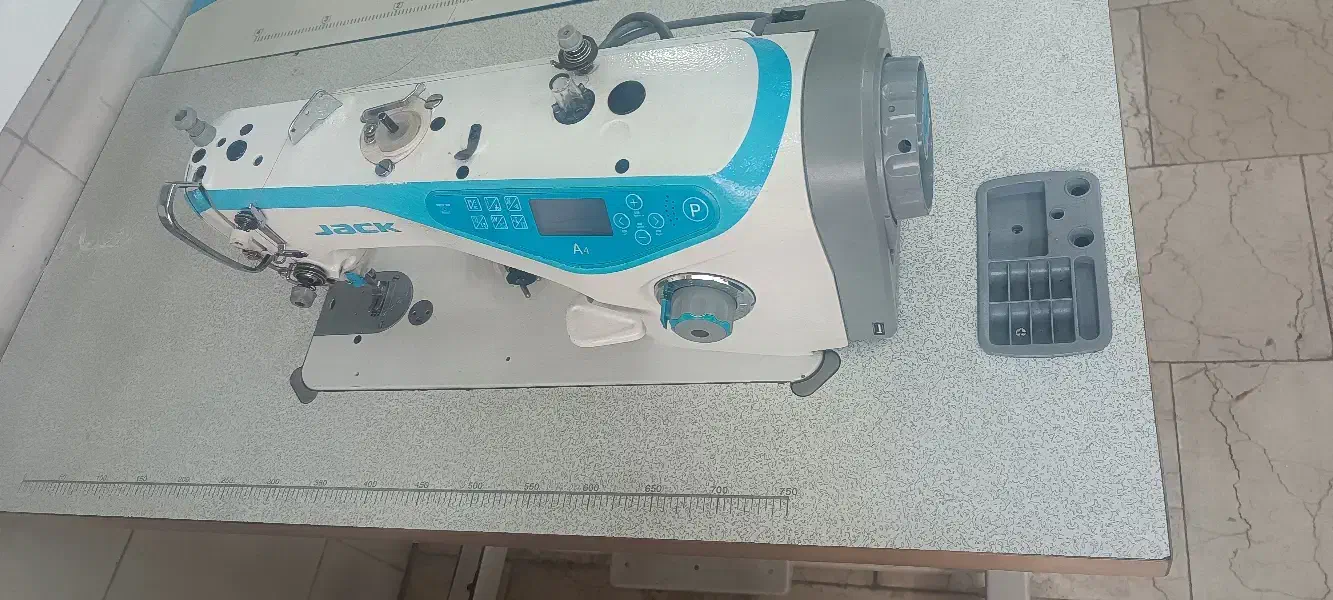 فروش چرخ خیاطی A4 فول|چرخ خیاطی و ریسندگی|بروجرد, |دیوار