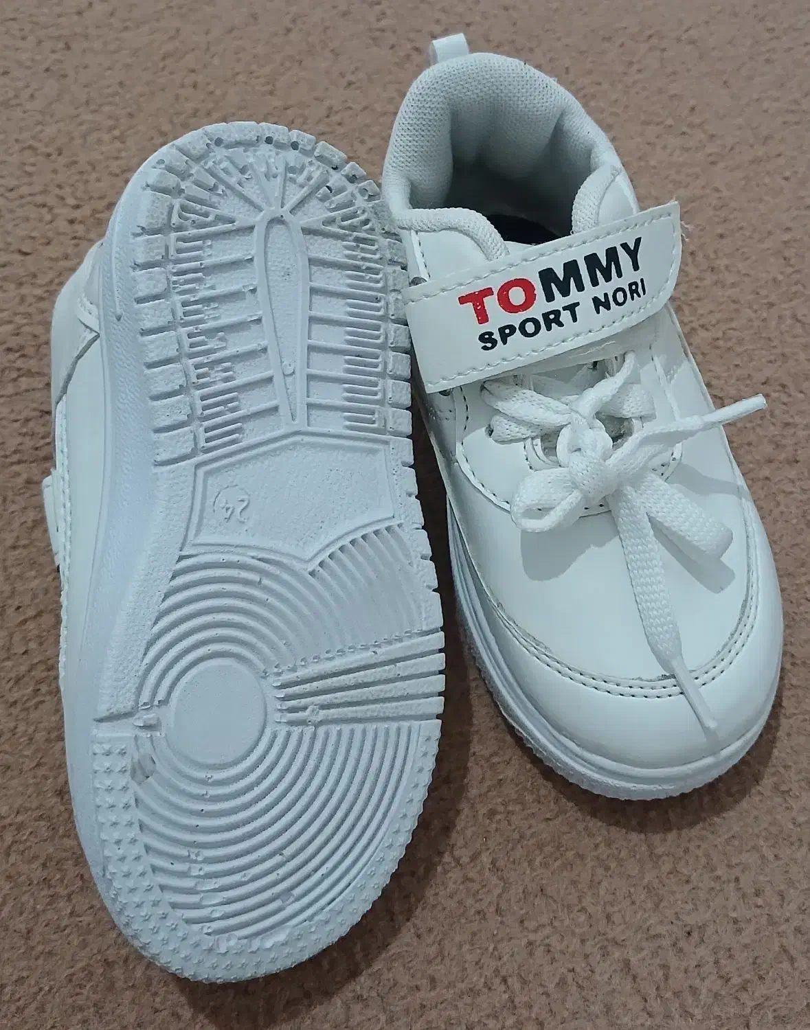 کفش بچه وکیف بچه|کفش و لباس بچه|ایوان, |دیوار