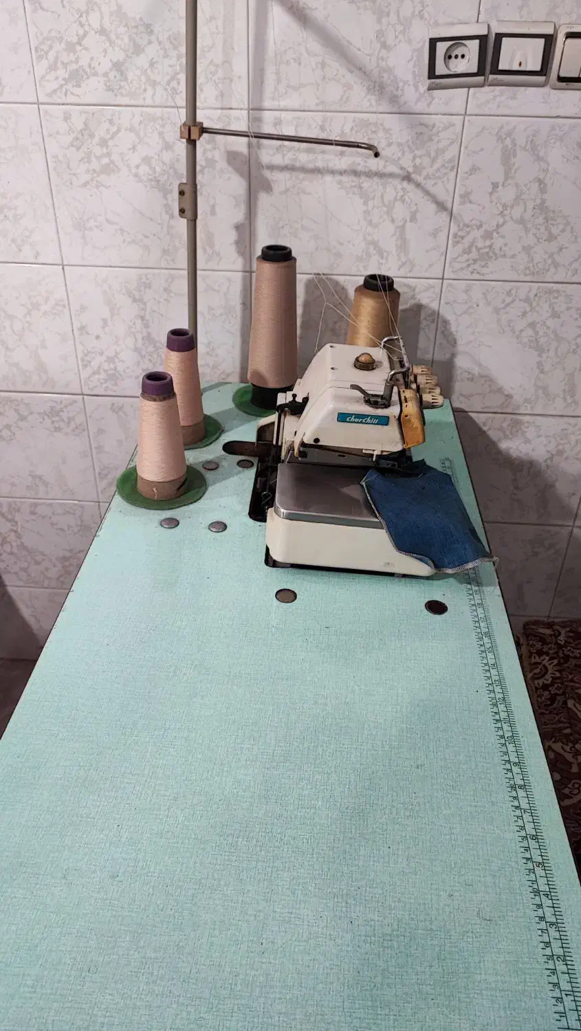 چرخ خیاطی زیگزال همراه با دینام ۴نخ|ماشینآلات صنعتی|آستارا, |دیوار