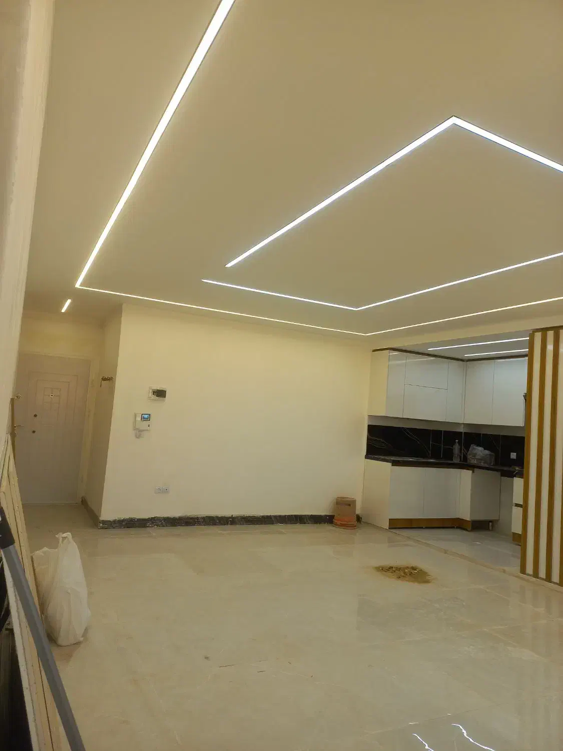 آپارتمان ۹۵ متری نوساز فول دکوراسیون|فروش آپارتمان|شیراز, شهرک گلها|دیوار