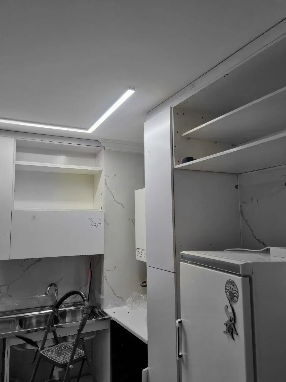 پروفیل لاین نوری مدل 14 لاینر روکار 4سانت|لامپ و چراغ|اصفهان, ملکشهر|دیوار