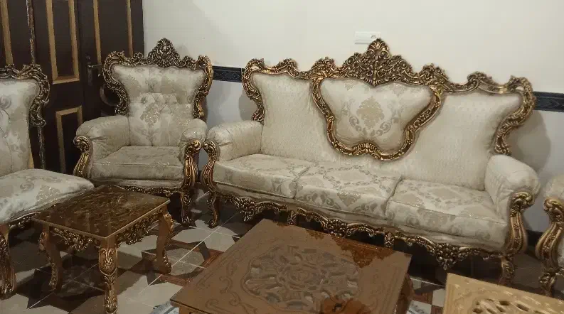 مبل سلطنتی 9نفره|مبلمان خانگی و میز عسلی|قصرشیرین, |دیوار