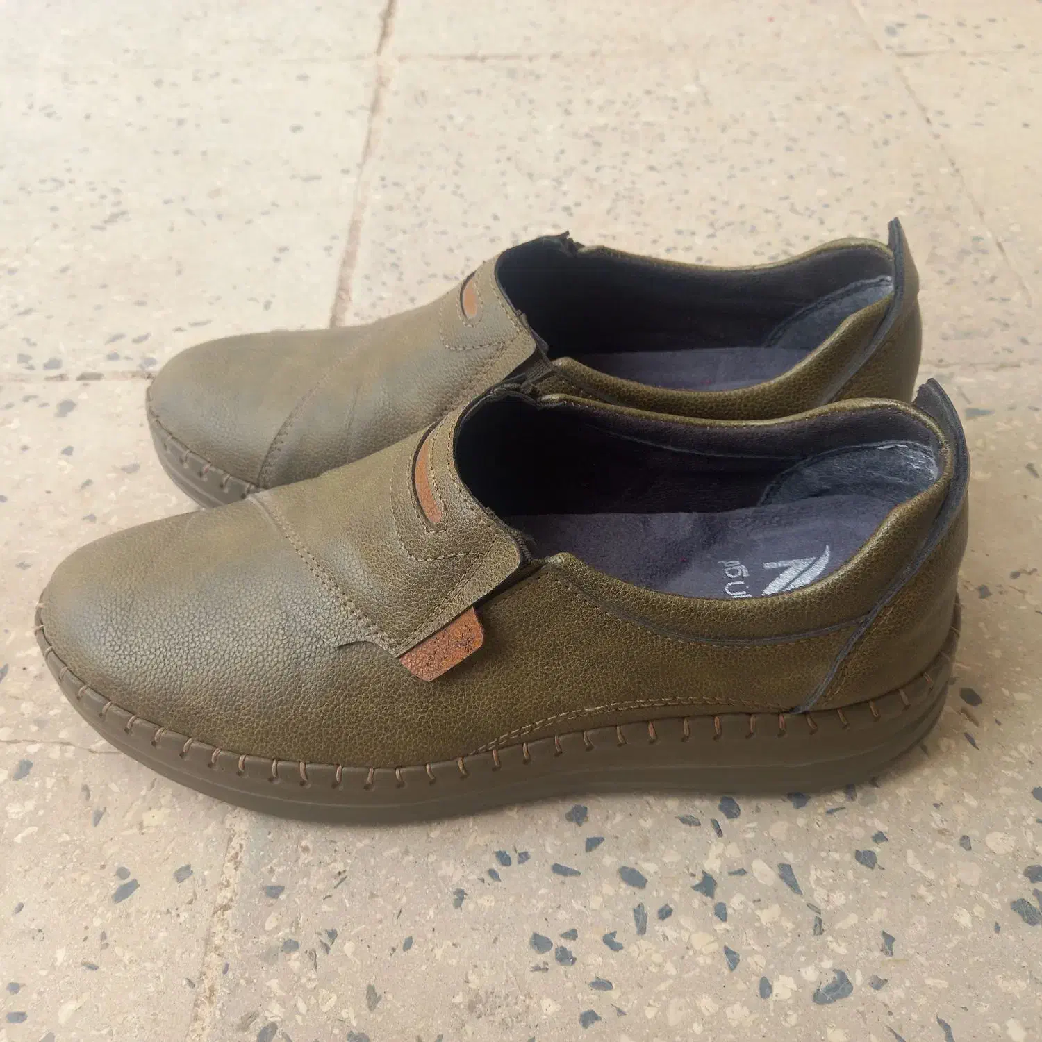 کفش|کیف، کفش، کمربند|ابهر, |دیوار