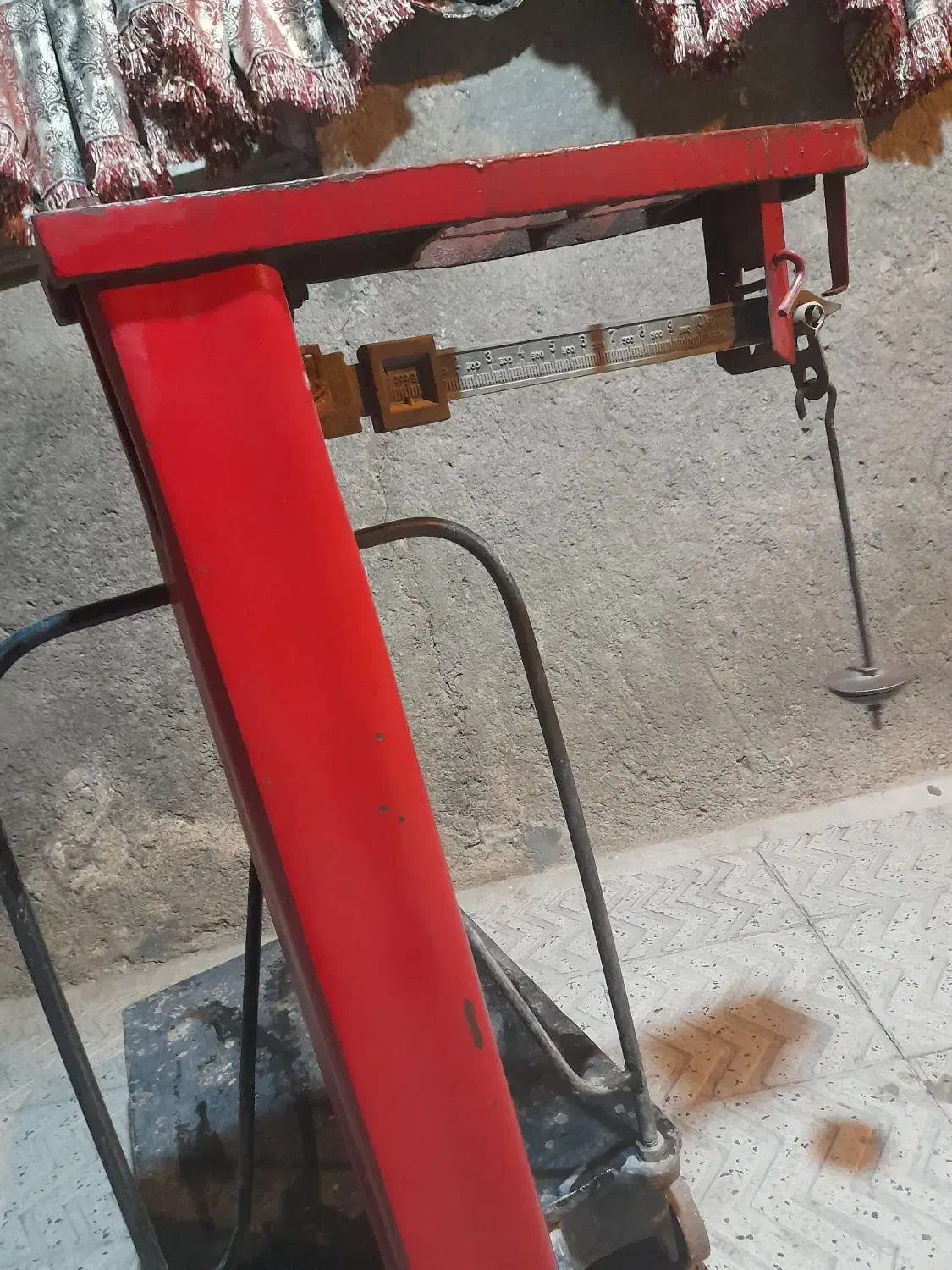 باسکول 200 کیلو ( ایران فرد)|ابزارآلات|تویسرکان, |دیوار