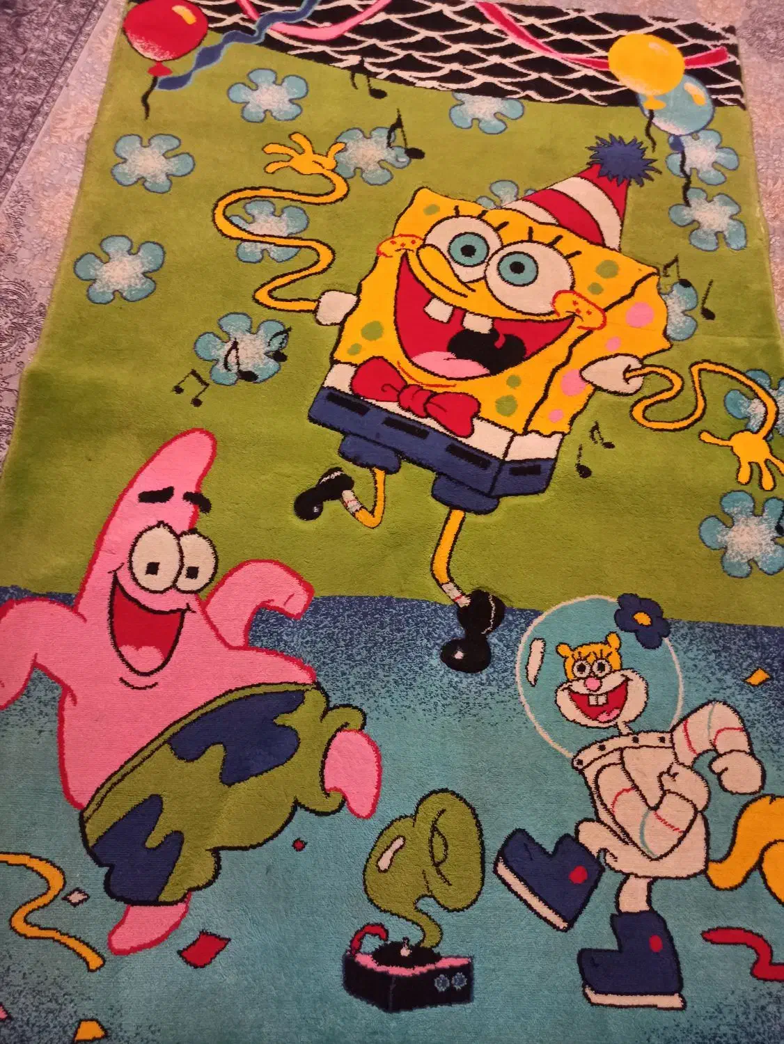 فرش چهار متری طرح باب اسفنجی کیفیت عالی|فرش|فلاورجان, |دیوار