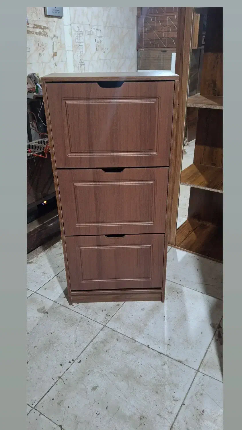 جاکفشی|جاکفشی، کمد، دراور|قدس, شهر‌قدس|دیوار