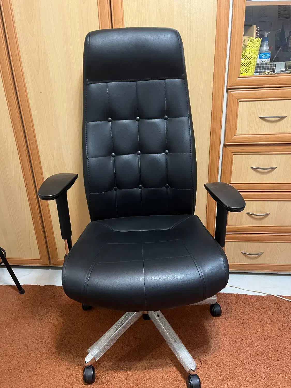 صندلی اداری|صندلی و نیمکت|شهریار, شهریار|دیوار