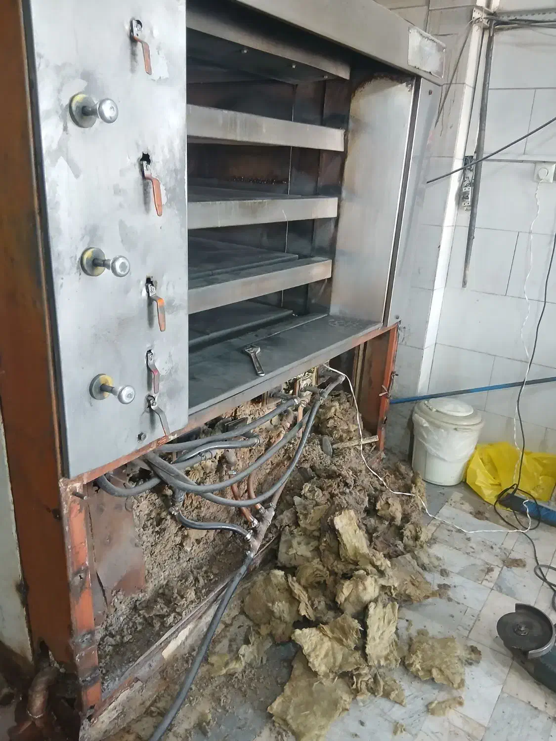 جوشکاری سیار و تعمیرات درب و پنجره|خدمات پیشه و مهارت|قم, نیروگاه|دیوار