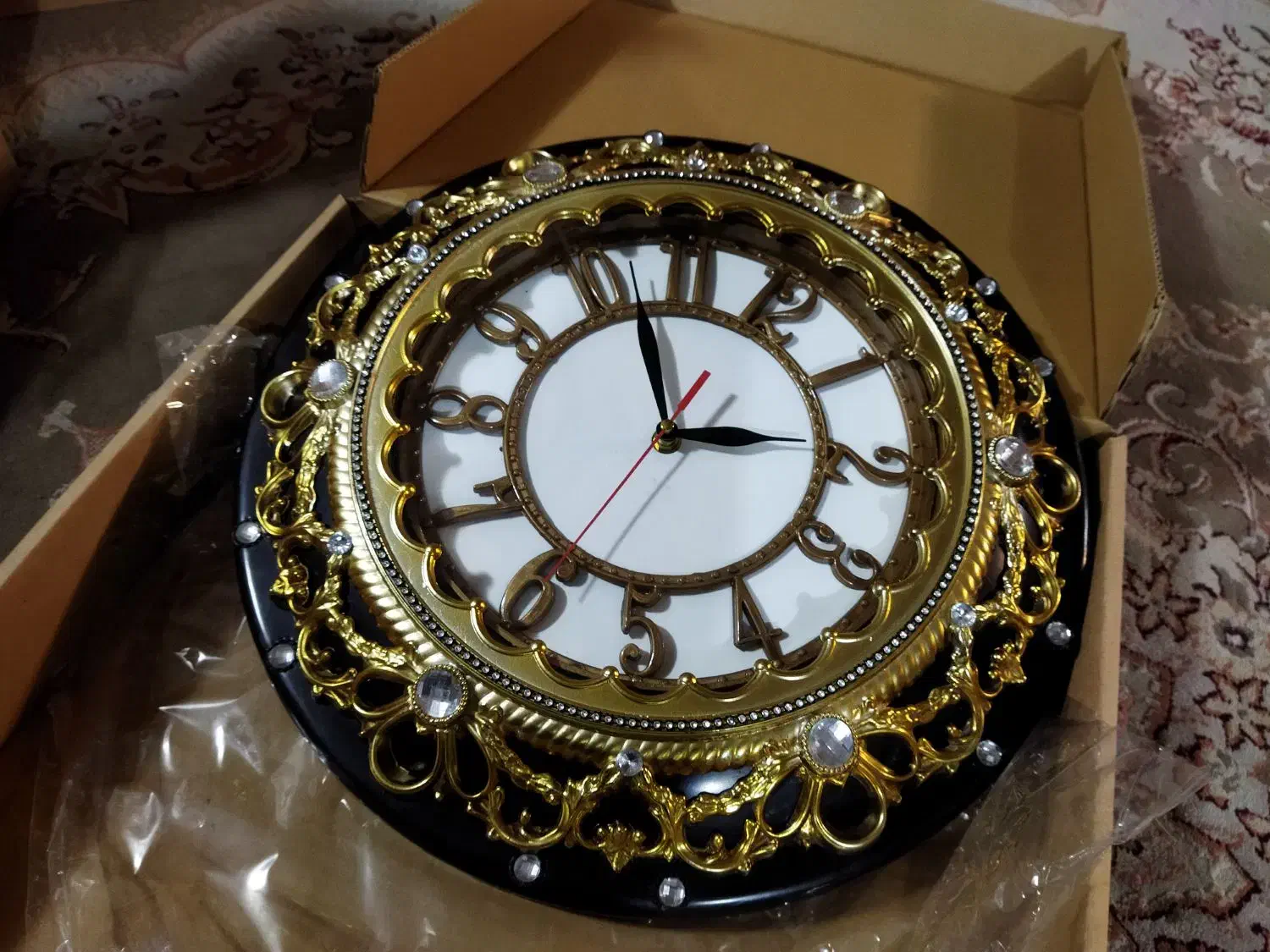 ساعت دیواری و اینه دیواری حراجی|ساعت دیواری و تزئینی|شریفآباد, |دیوار