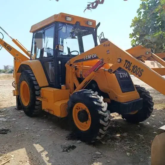 نیازمند راننده بیل بکهو  تی دی ال ۱۰۰در جیرفت|استخدام حمل و نقل|جیرفت, |دیوار