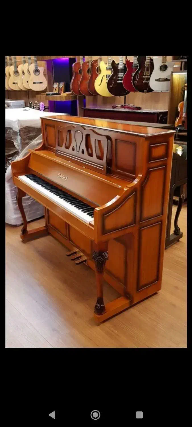 پیا)*نو لند (حافظیه)|پیانو، کیبورد، آکاردئون|شیراز, سیلو|دیوار