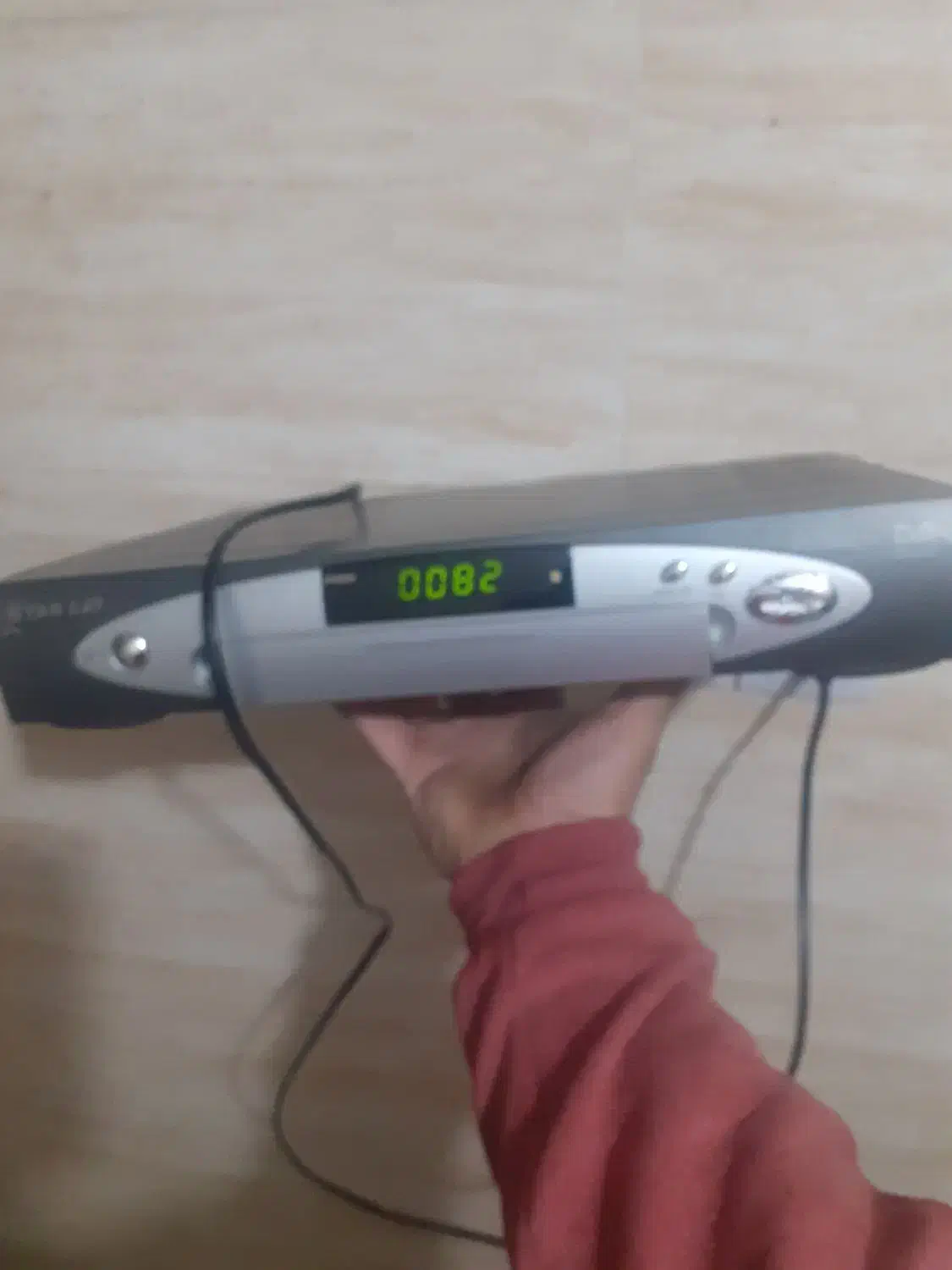 گیرنده دیجیتال|صوتی و تصویری|اقبالیه, |دیوار