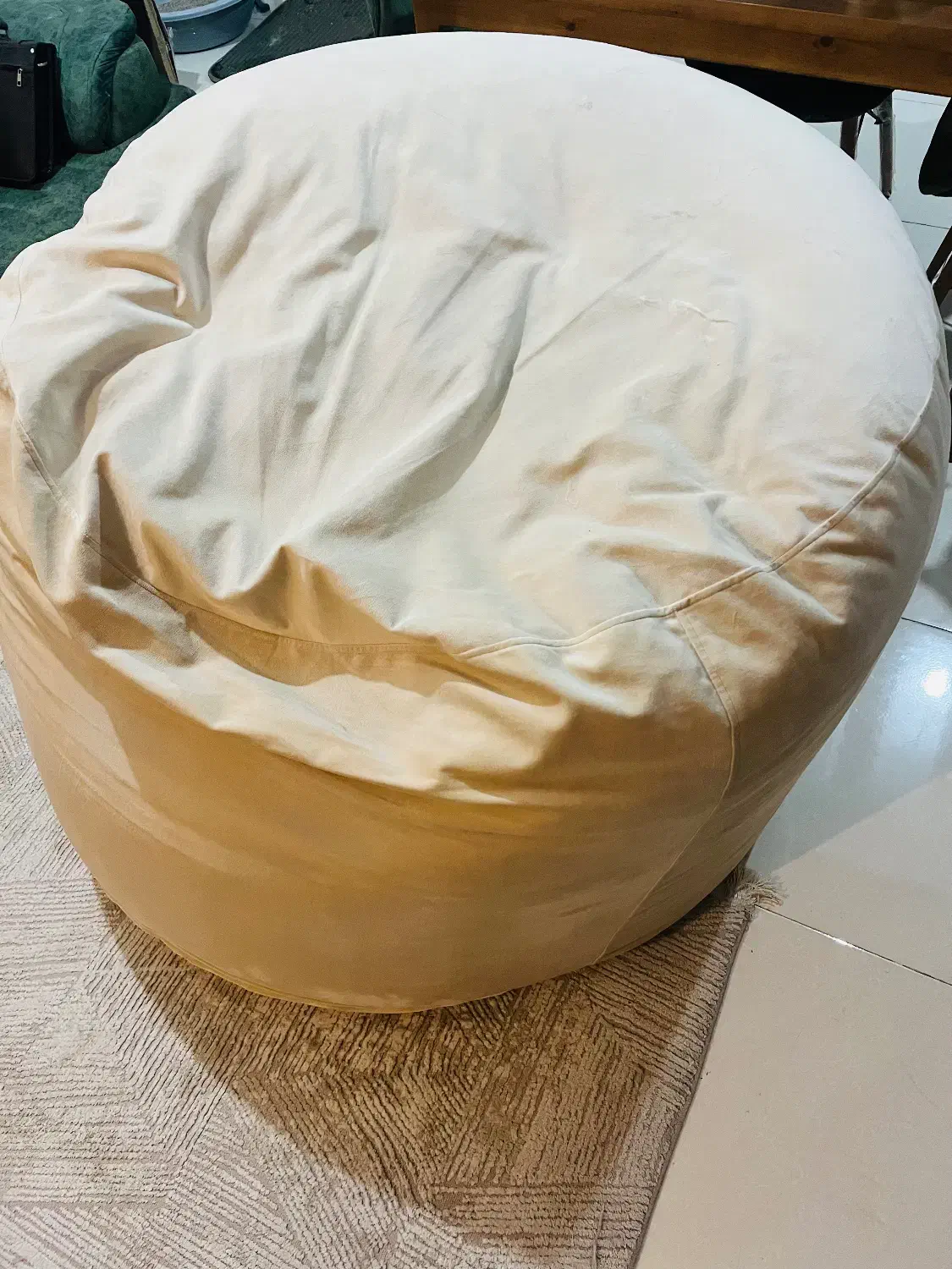 مبل|مبلمان خانگی و میز عسلی|کیش, |دیوار