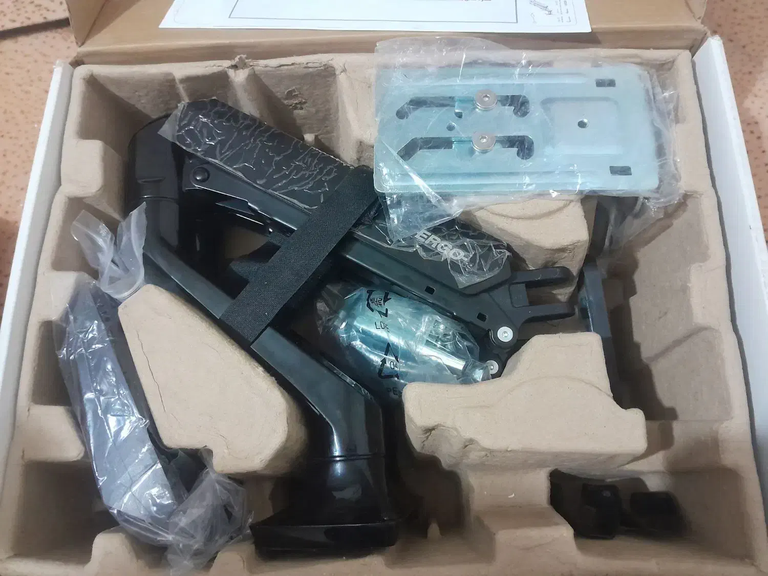 پایه مانیتور دوتایی رومیزی برند ERGO|قطعات و لوازم جانبی رایانه|فردیس, شهرک وحدت|دیوار