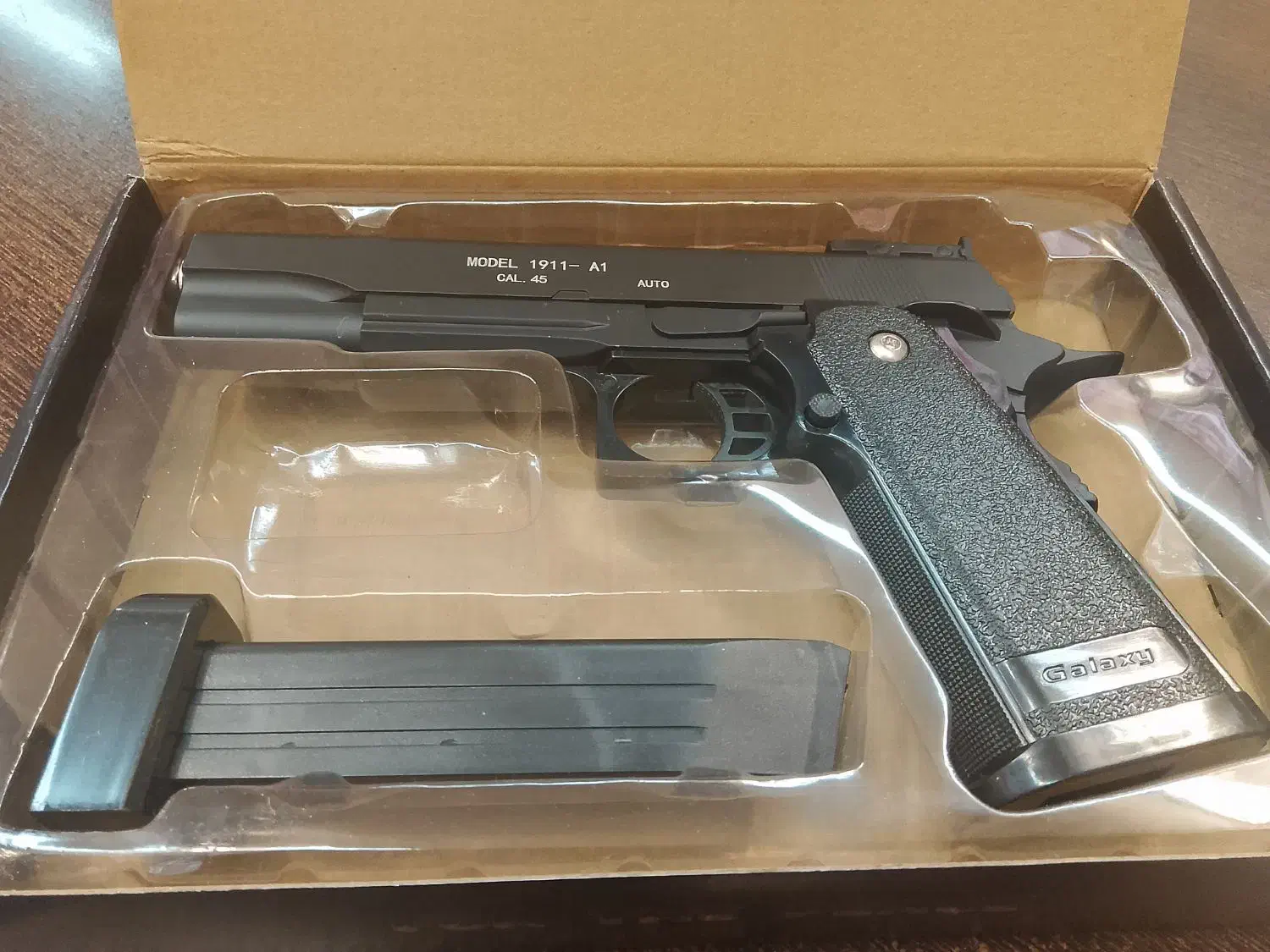 تفنگ فلزی ساچمه ای|اسباب‌بازی بچه|شیراز, بعثت|دیوار