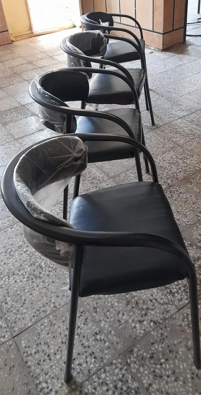 فروش تعدادی صندلی|آرایشگاه و سالن‌های زیبایی|دهلران, |دیوار