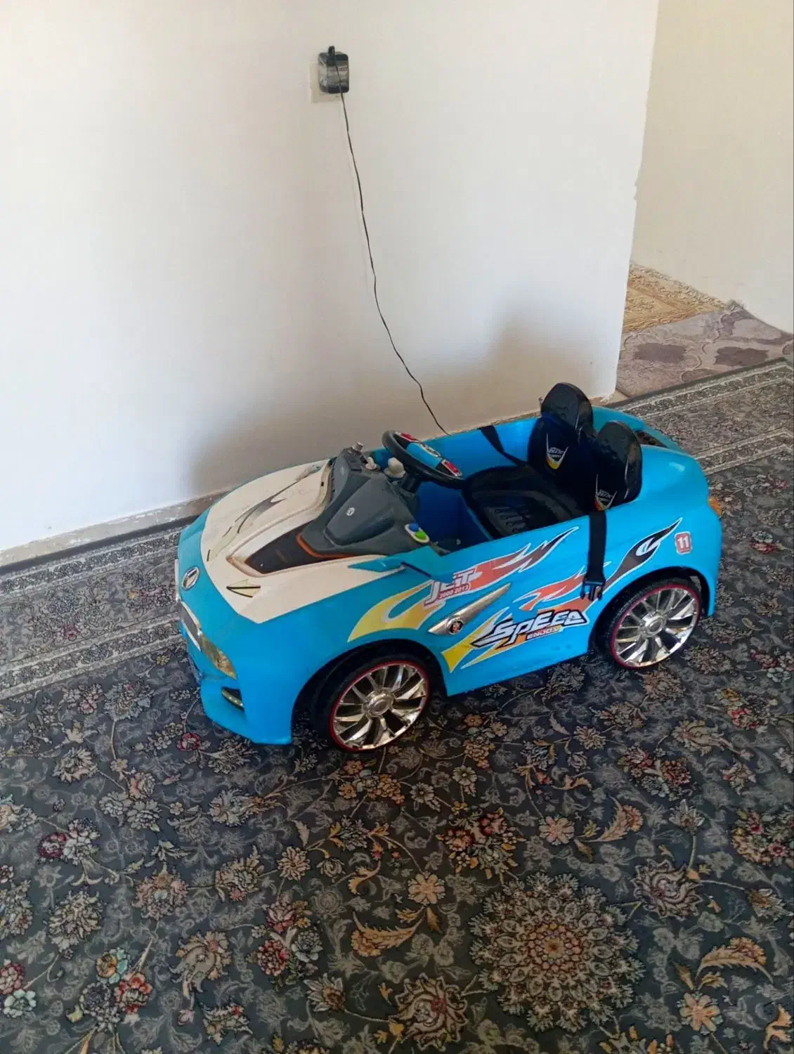 ماشین شارژی سالم|اسباب‌بازی بچه|سرپل ذهاب, |دیوار